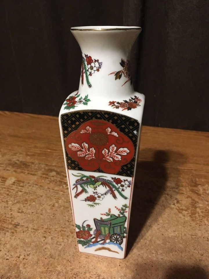 Japanese Porcelain Vase Floral Bird Wagon Stagecoach Gold Trim 8"
