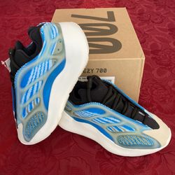 ADIDAS YEEZY 700 V3 ARZARETH