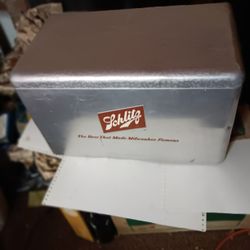 Vintage Schlitz    Metal Beer Cooler