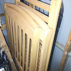 Very Nice Baby Crib And Toddler Bed