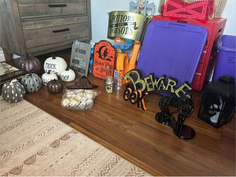 Halloween Decoration Bundle – Signs, Pumpkins & More