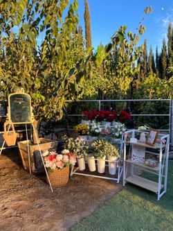 Flower Bar Setup