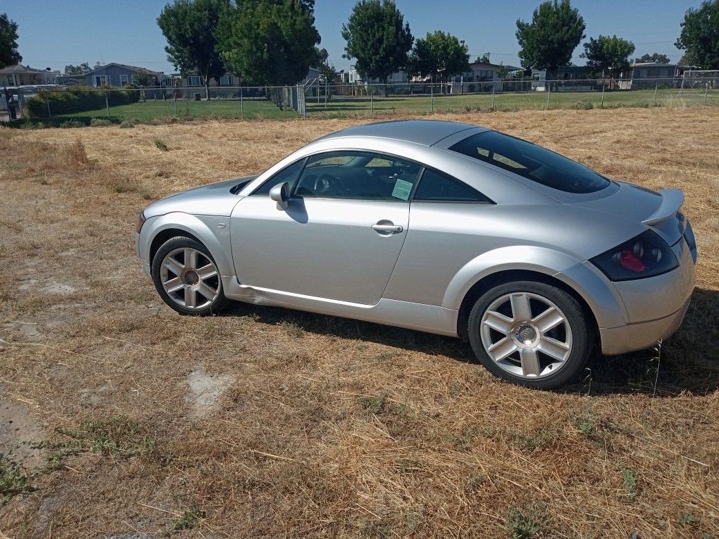 04 Audi TT Roadster Low Miles Clean Title!