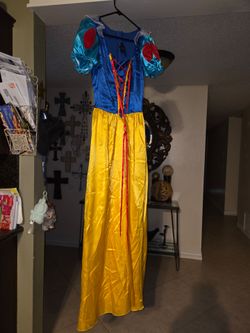 Snow white dres only $7mediums and joker  dress onlys/p $7