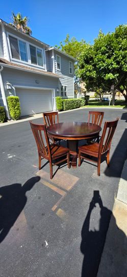 Dining table with leaf from Bassett