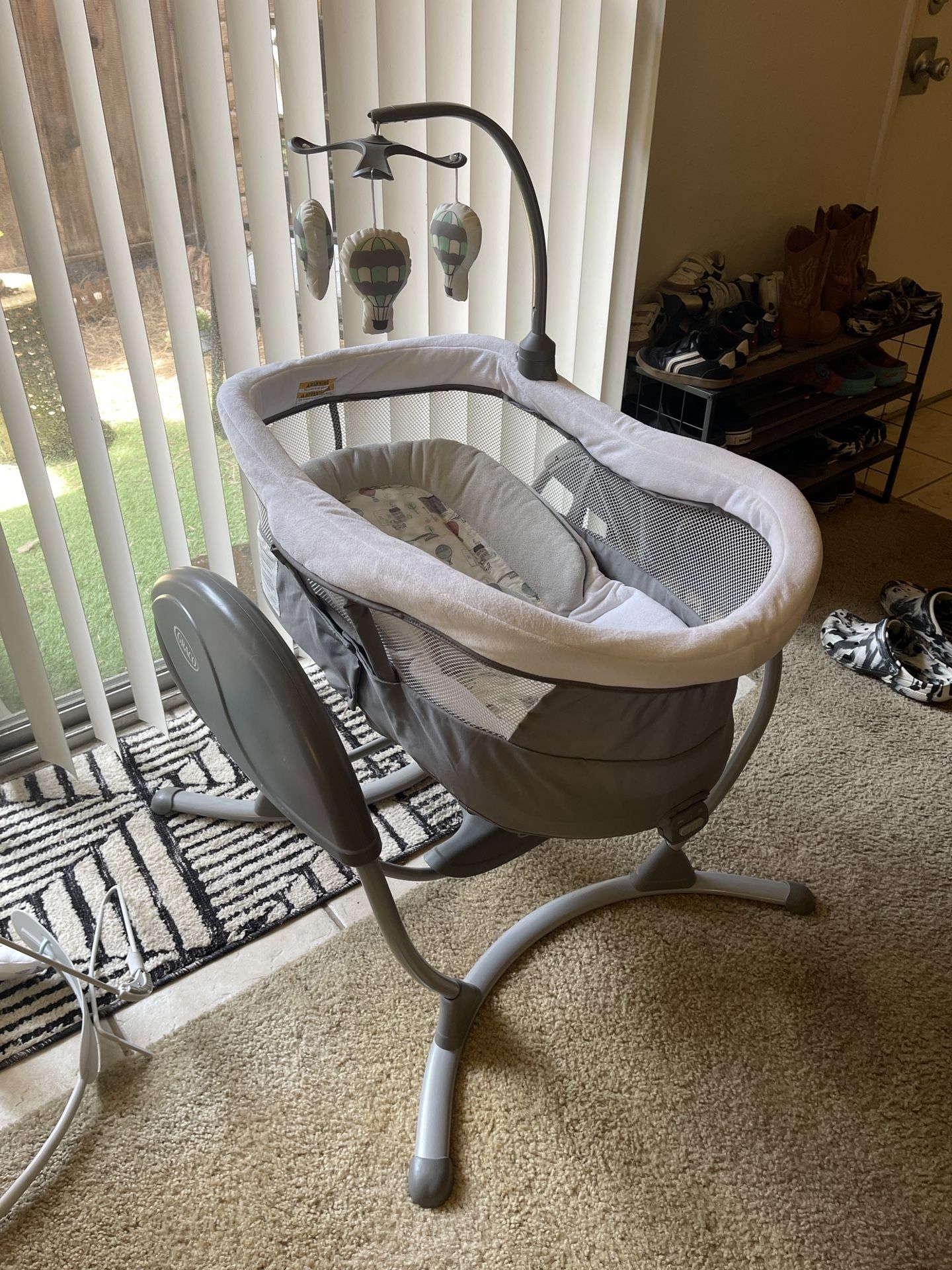 Graco baby swing