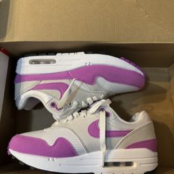 Nike Air Max 1 Shoe Size 6 Woman