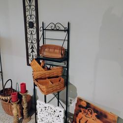 House Decorations/ Baskets 