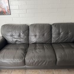 Couch Black 