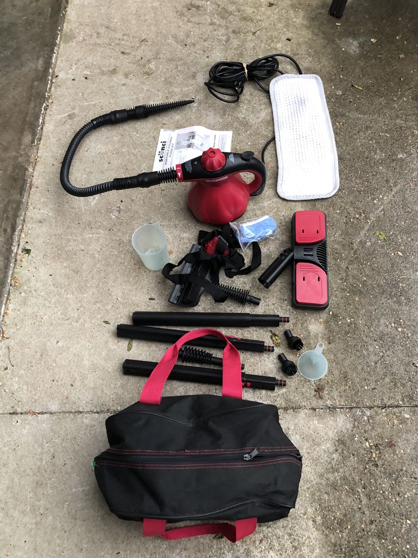 Scunci Steamer With Bonus Floor Mop Kit