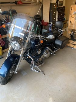 '04 Harley Road King Custom blue