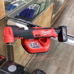 Milwaukee multi tool fuel w variable speeds