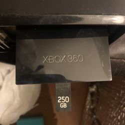 Xbox 360 S 250 Gb Console Package With Games