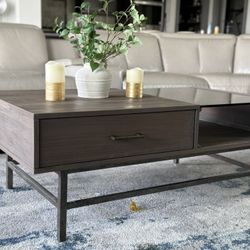 Beautiful Modern Cocktail Table.