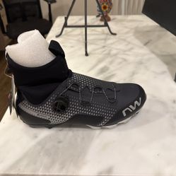 Northwave Goretex Men’s cycling shoes 9.5