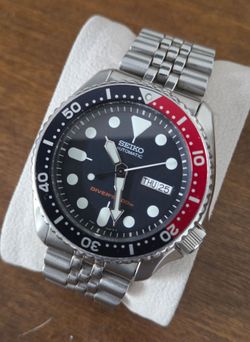 Seiko SKX009 Automatic Dive Watch
