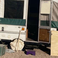 Tent Trailer 13’ 2000 Viking C549