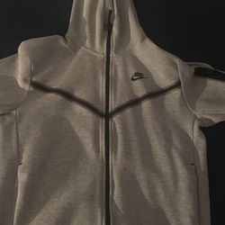 Nike tech Medium