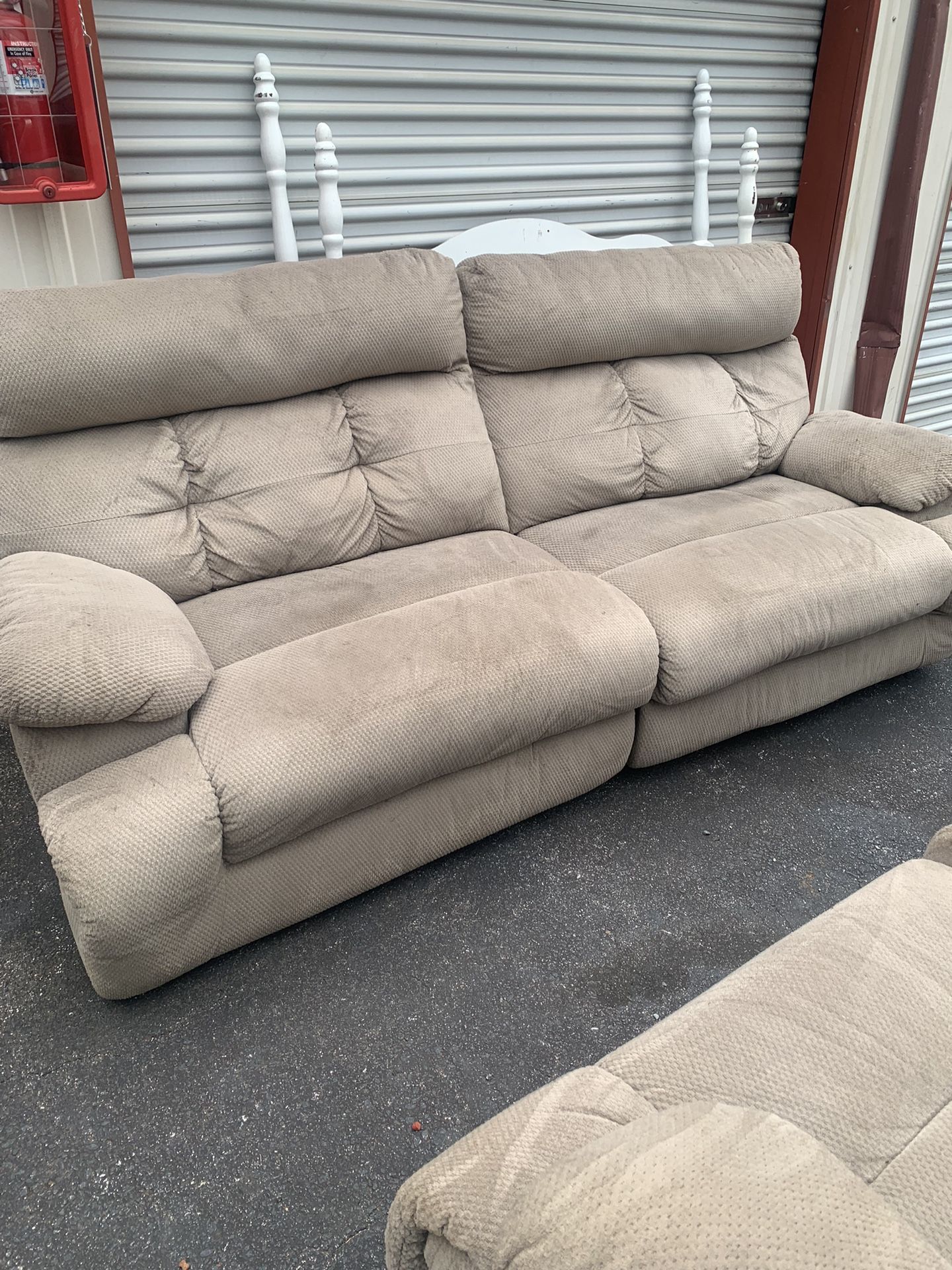 Couch And Love Seat Recliner 