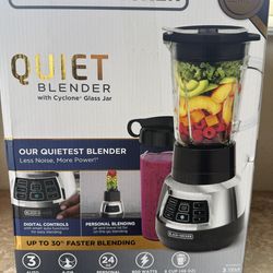 Black &  Decker Quiet Blender with Cyclone Glass Jar