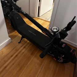NIU KQi3 Pro Scooter