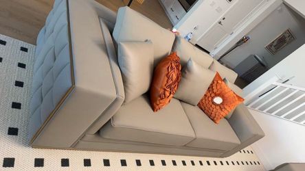 Like new leather sofa and loveseat set