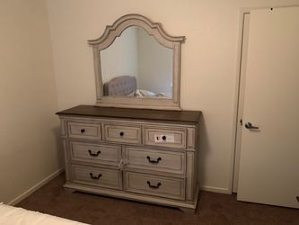 Dresser & Nightstand