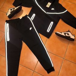XL Nike Tech Reflective Sweatsuit
