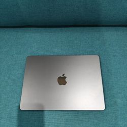 MacBook Air M2 – 256GB – Fantastic Condition – AppleCare+ Until March 25, 2026 – Extras Included