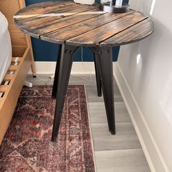Wood Side table and lamp