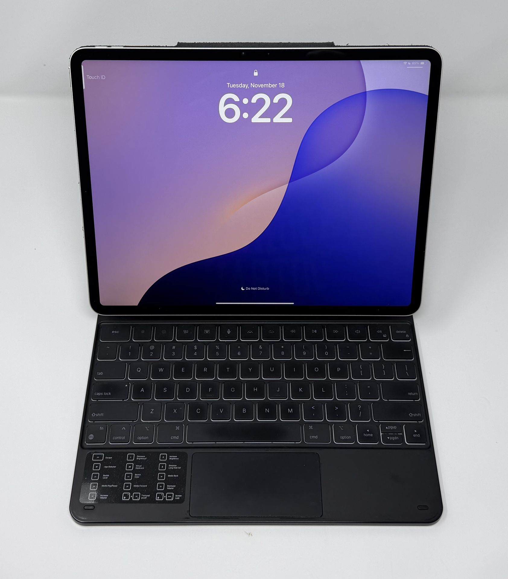 Apple 13‑inch iPad Air (M2) 256 GB – Excellent Condition + 2 Cases (Includes $120 Keyboard Case)