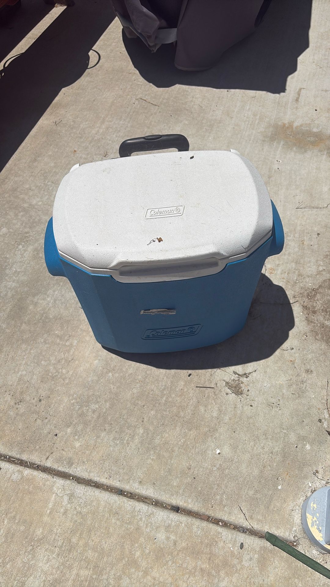 Coleman Cooler Portable With Adjustable Handle And Wheels