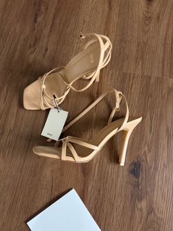 New beige Mango high-heeled shoes