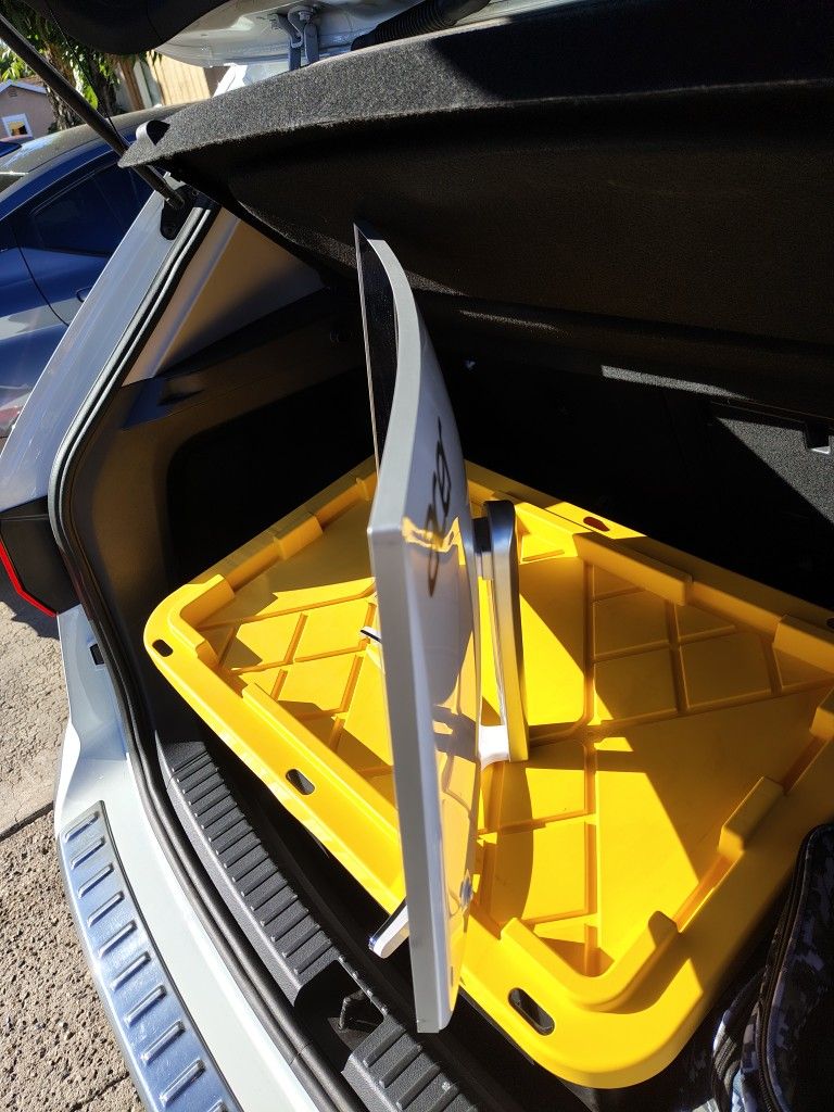 3 - 27" Curved Computer Monitors W/Stands & Wiring Connections