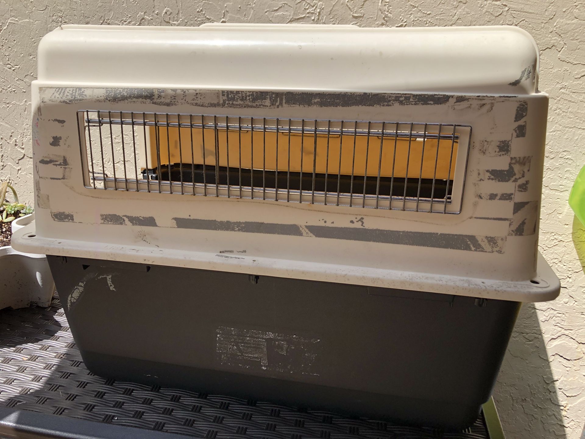 Petco Dog Kennel Large for Sale in Miami, FL OfferUp
