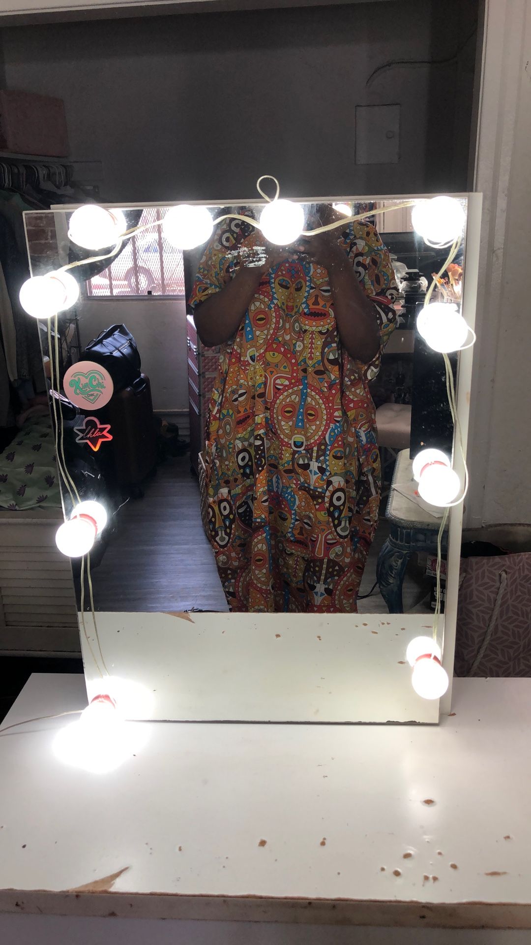 White Vanity with Mirror & Lights – Works Great! (As Is)