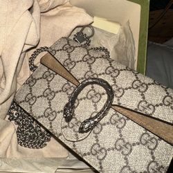 Gucci Purse 100% Real I Have Everything It Came With 