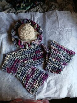 Crochet Ruffle Bucket Hat and Shrug