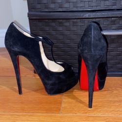 Louboutin Pumps 