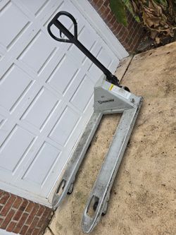 STRONGWAY 4400 LBS PALLET JACK 