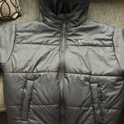 Small Women’s Nike Therma-Fit Coat