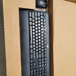 Logitech Advanced Wireless Keyboard And Mouse