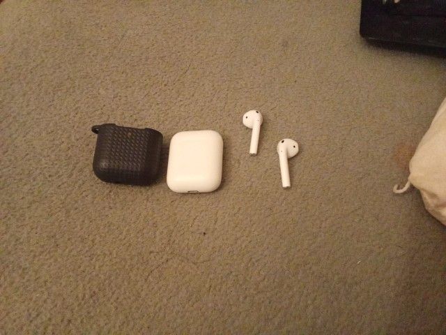 Used Airpod 1s