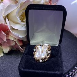 14K Cocktail Ring 