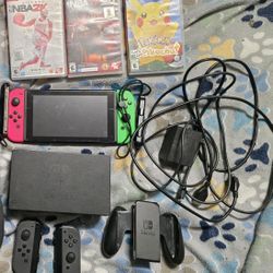 Nintendo Switch With All Plugs & Ready To Play!
