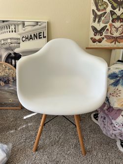 White Lounge Chair