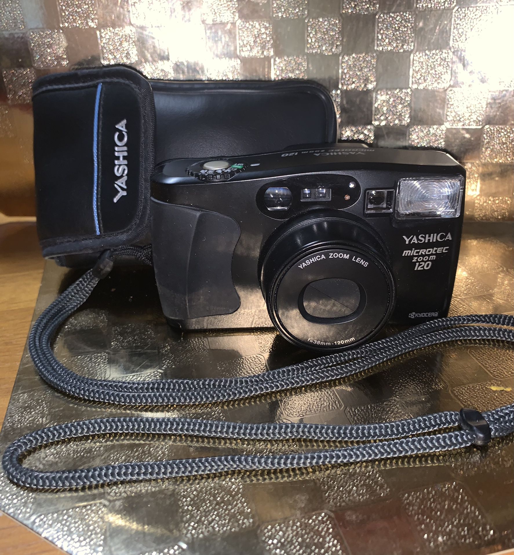 YASHICA MICROTEC ZOOM 120 POINT & SHOOT AUTO FOCUS  CAMERA - SIMILAR ONES ON LINE SELLING OVER $140