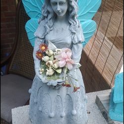 Outside Angel Statue