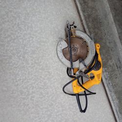 DeWalt Skills Saw 