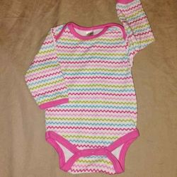 3-6 Months Long Sleeved Onesie • Baby Gear